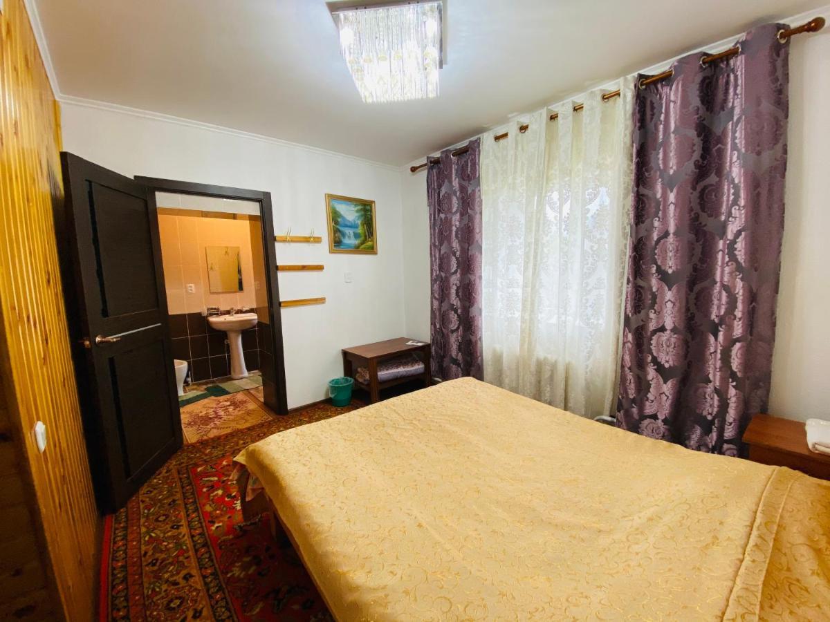 Guest House Kagan Toktogul Exteriör bild