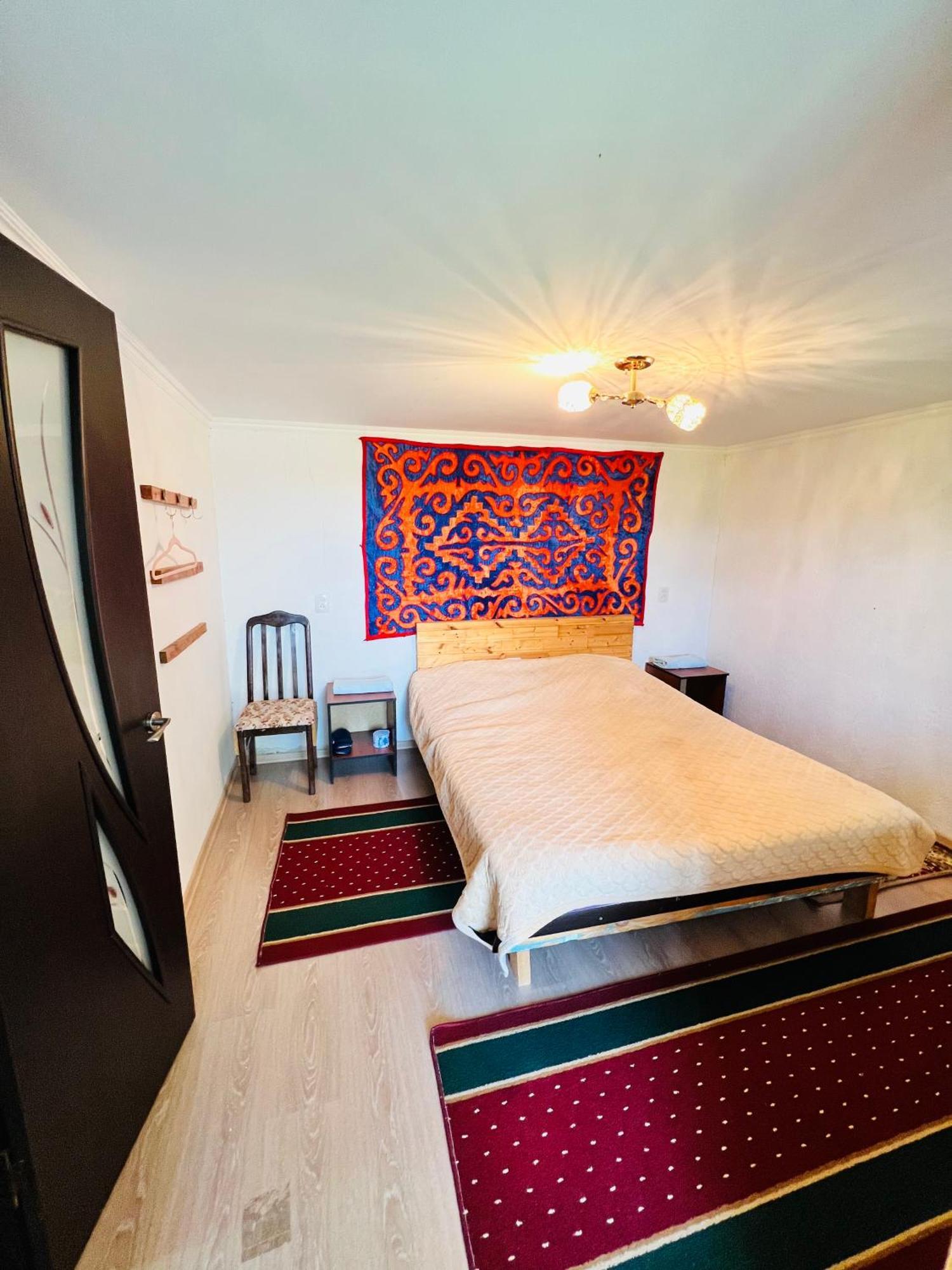 Guest House Kagan Toktogul Exteriör bild