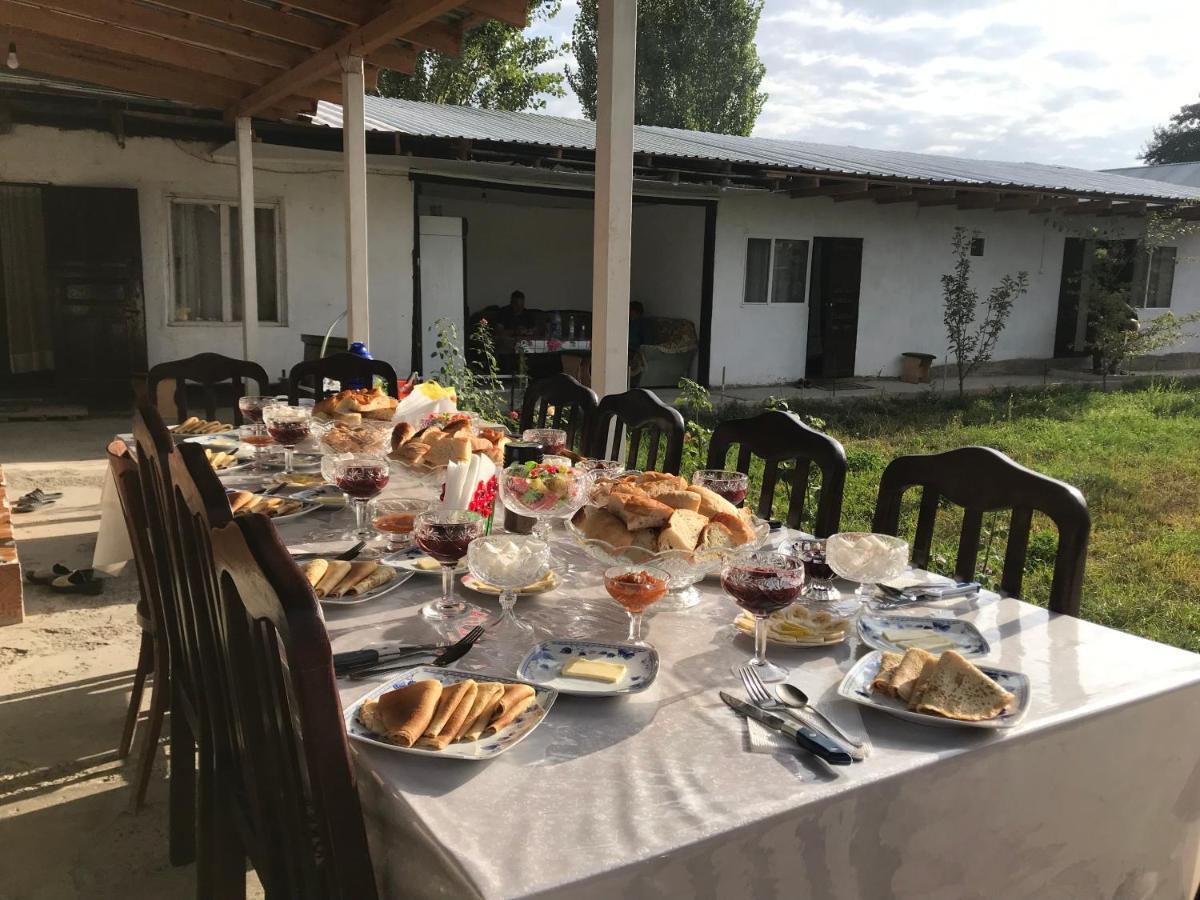 Guest House Kagan Toktogul Exteriör bild