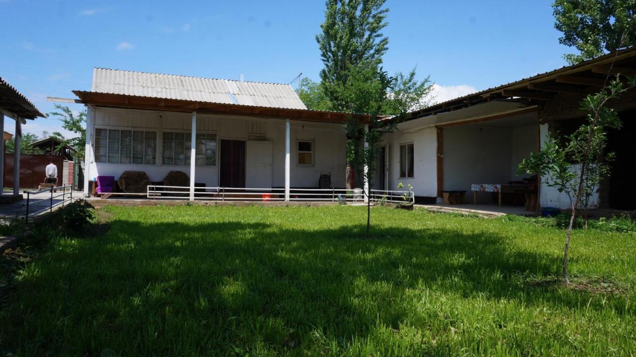 Guest House Kagan Toktogul Exteriör bild